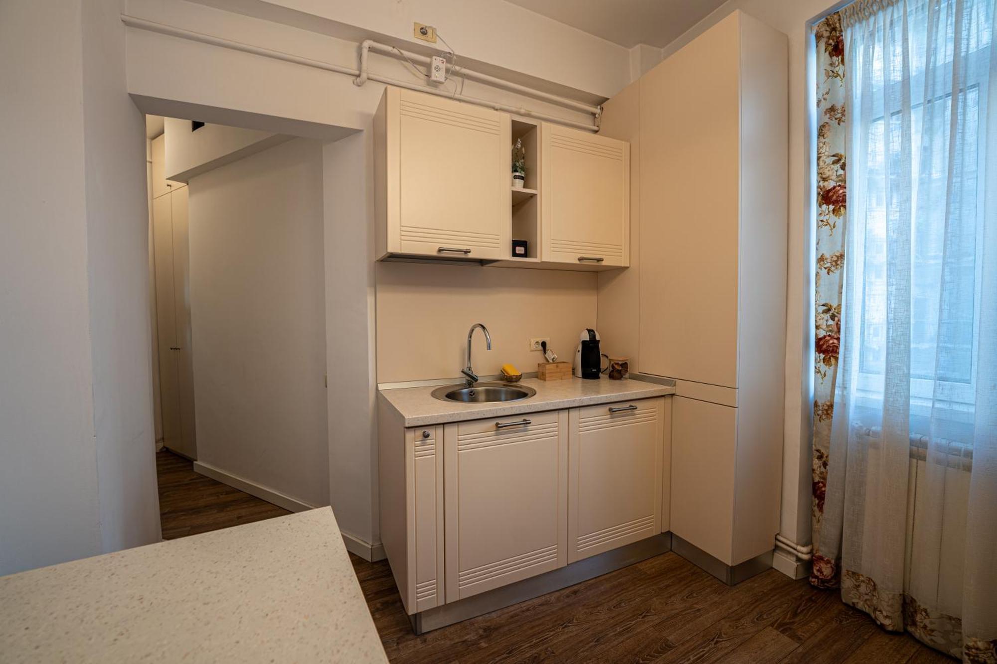 Cozy Two Room Apartment - Heart Of The City - Victoriei 2, Old Town Bucharest Exterior photo